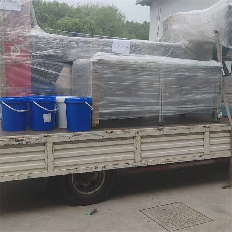 宜良县类乌齐县：物流专线的高效货运之旅